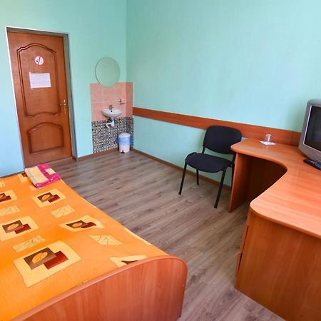 Sport Hotel Pinsk Eksteriør bilde