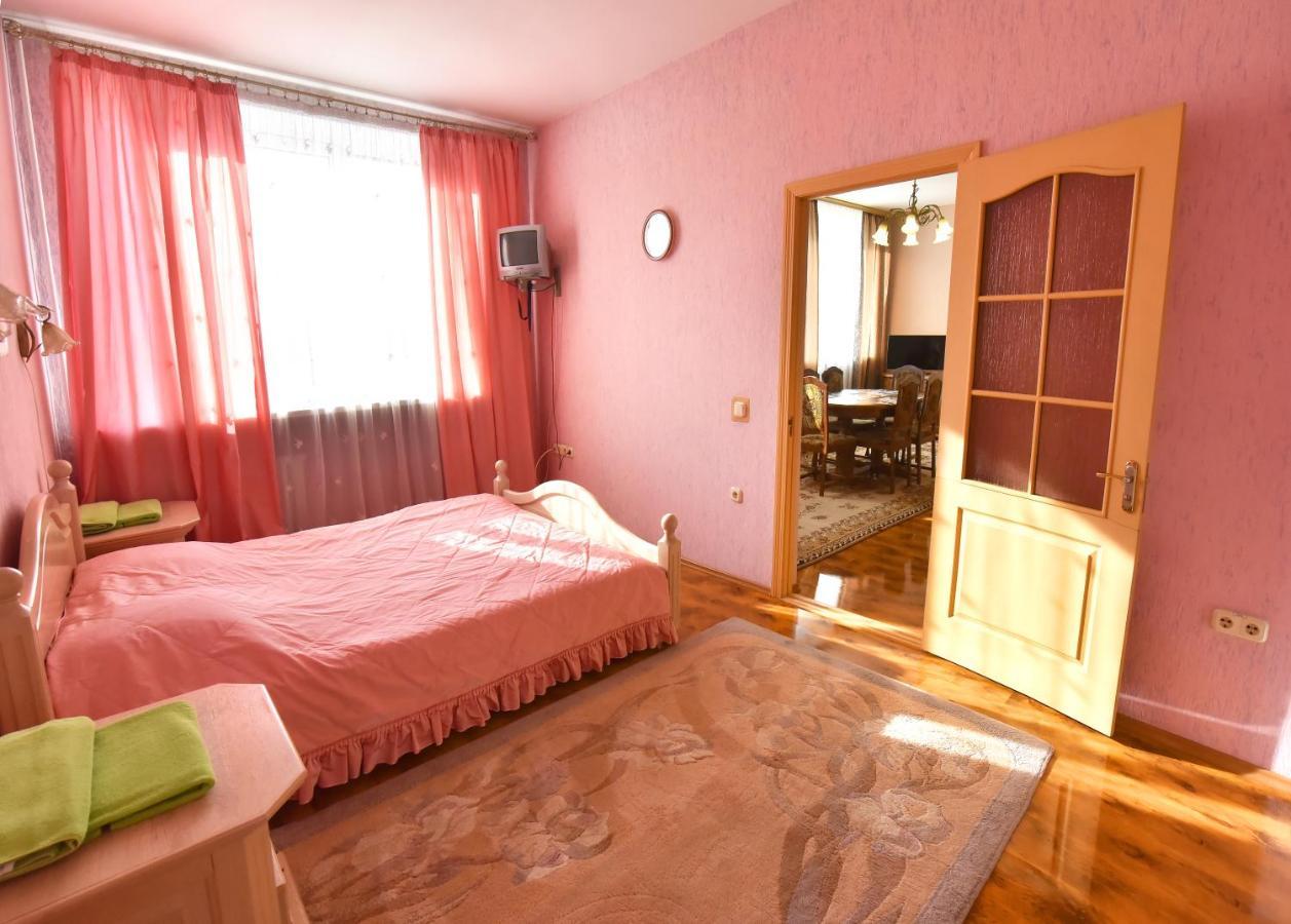 Sport Hotel Pinsk Eksteriør bilde