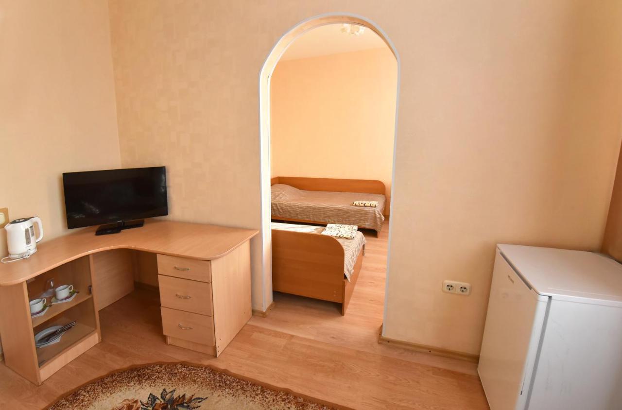 Sport Hotel Pinsk Eksteriør bilde