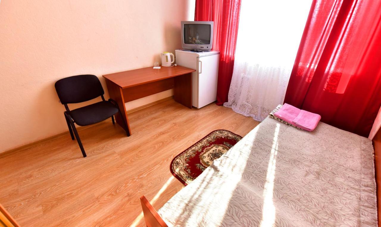 Sport Hotel Pinsk Eksteriør bilde