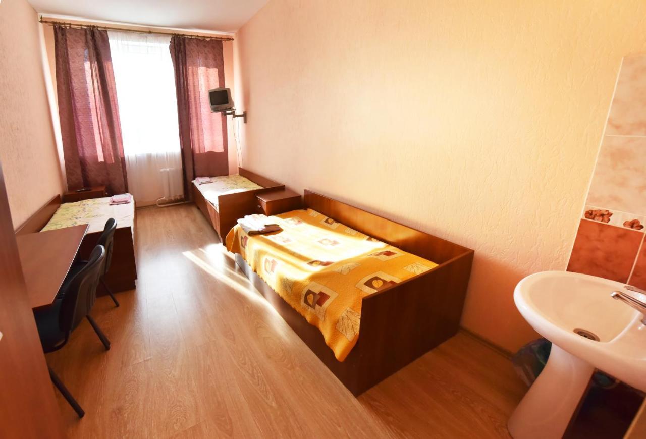 Sport Hotel Pinsk Eksteriør bilde