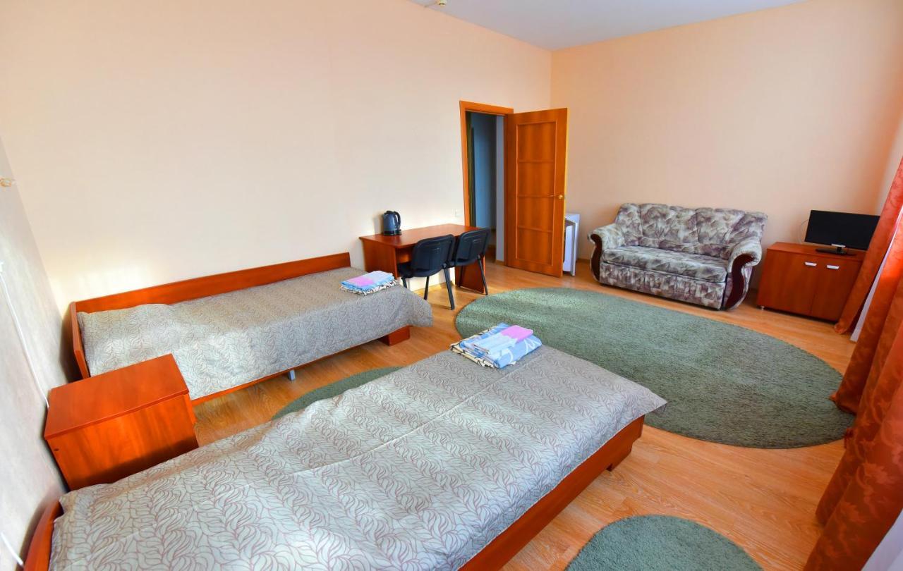 Sport Hotel Pinsk Eksteriør bilde
