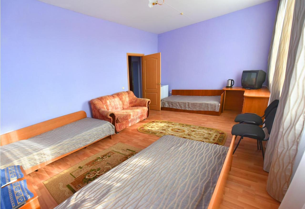 Sport Hotel Pinsk Eksteriør bilde