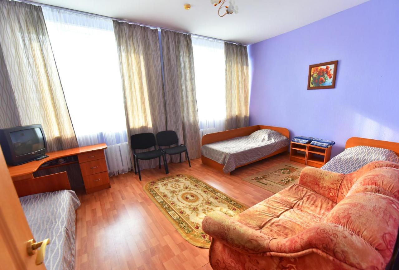 Sport Hotel Pinsk Eksteriør bilde